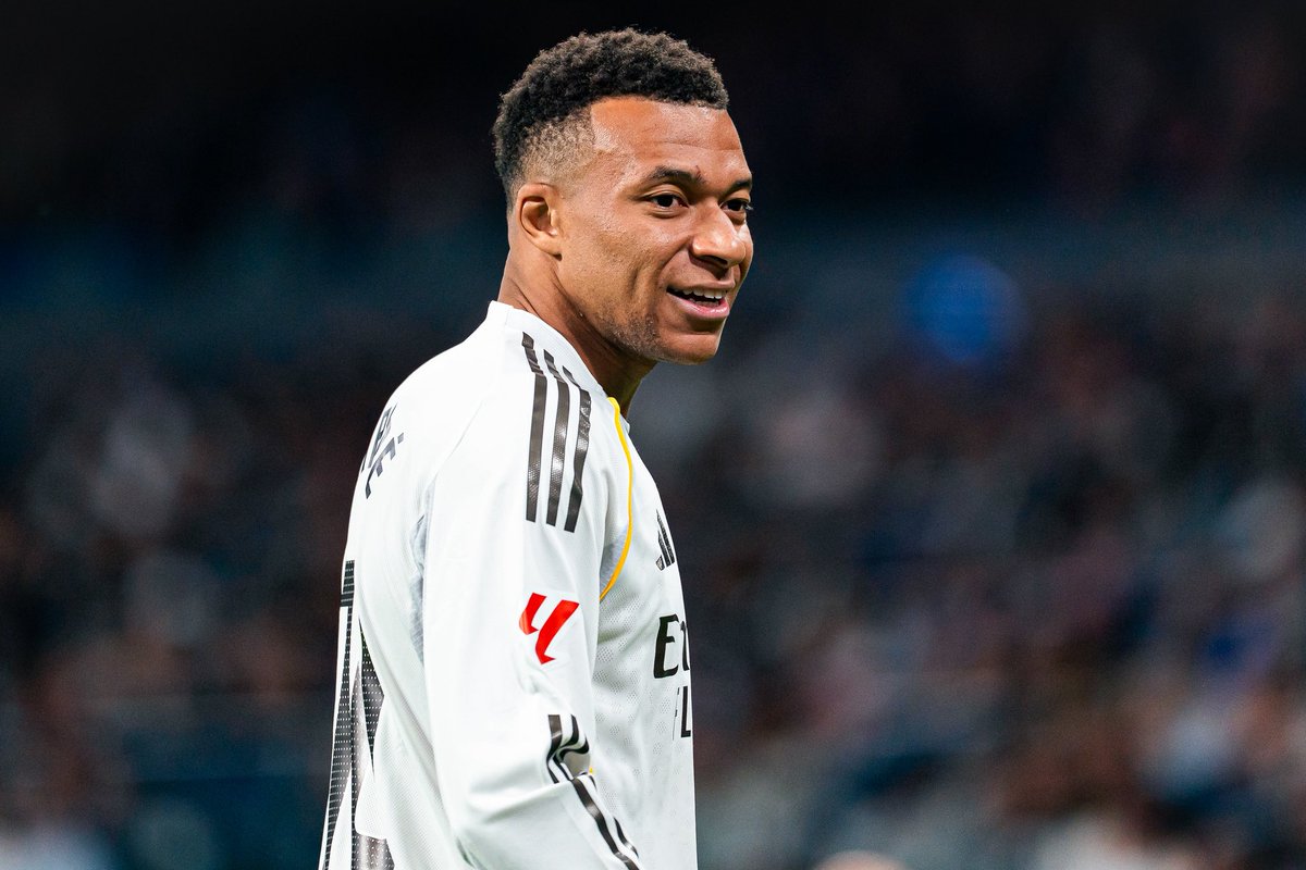 ActuFoot_'s tweet photo. 🚨🚨 Kylian Mbappé 🇫🇷 : « Mon voyage en Italie ? J’avais l’autorisation du club et JE N’ÉTAIS PAS LE SEUL JOUEUR à quitter l’Espagne. » https://t.co/Otq6JGDM87