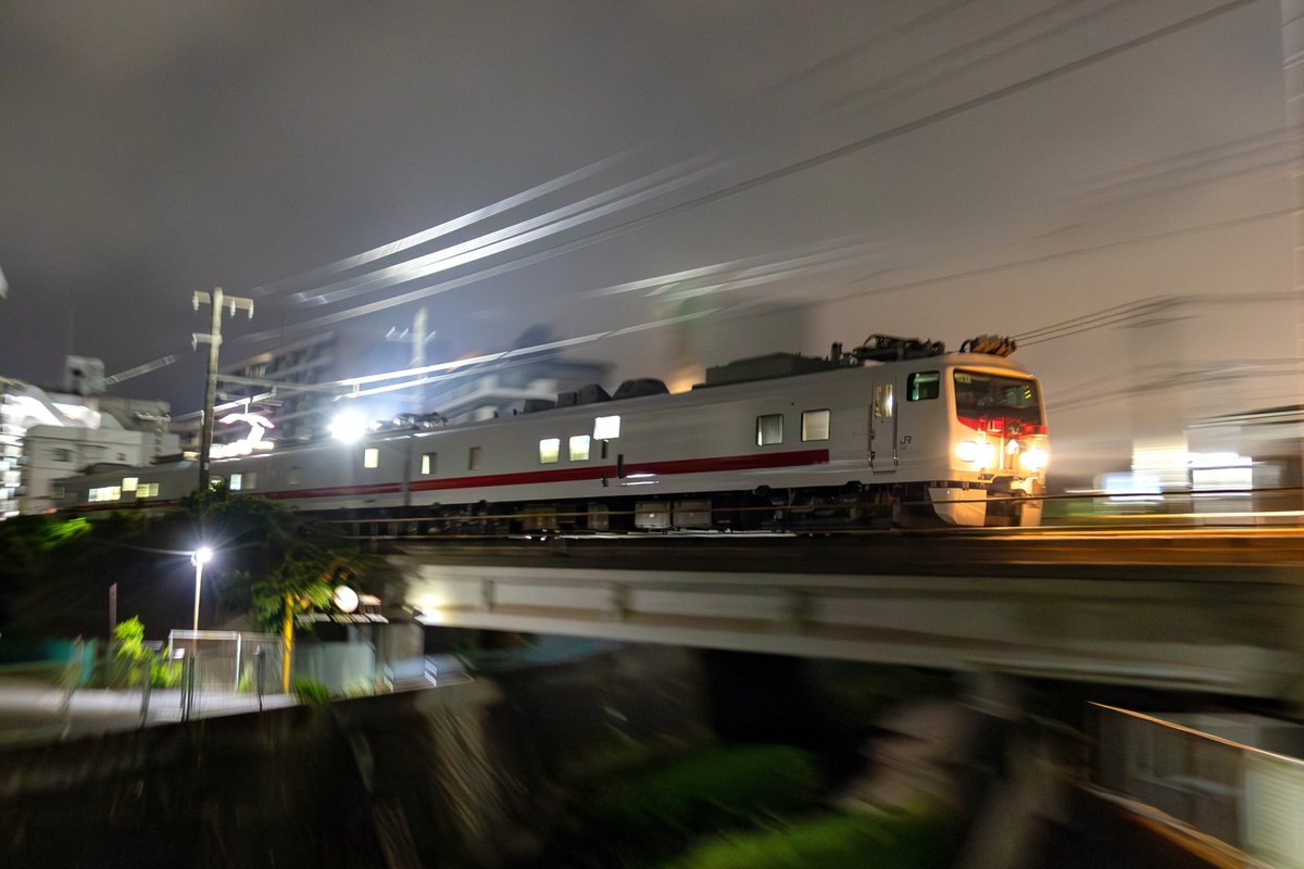 YY_Train_Labo's tweet photo. 2026.05.15
試 9791M ～ 試 9792M
横須賀線(品川～久里浜) 検測 試運転
都ｶﾂ E491系 East i-E (3B)

15日未明に横須賀線 品川～久里浜駅間にて、E491系 East i-E による検測 試運転が行われました。

撮影場所 : 衣笠駅付近～久里浜駅

※誤記のため再掲載 https://t.co/BwG8vlw13h