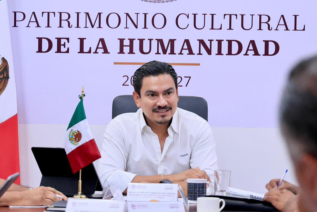 raychagoya's tweet photo. 🤝⚡ Me reuní con presidentas y presidentes municipales para coordinar esfuerzos y fortalecer una gestión con mejores resultados para vecinas y vecinos. 💚

Seguimos construyendo trabajo en equipo por Oaxaca de Juárez y la región.

#VecinasYVecinos #OaxacaDeJuárez #TransformandoJuntosLaCapital

@Claudiashein 
@OHarfuch 
@rosaicela_