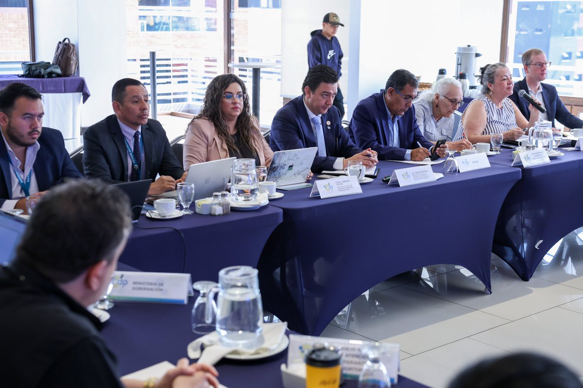 SECCATID's tweet photo. ➡️El pasado 12 de mayo, el Secretario Ejecutivo de #SECCATID Lic. Hugo Saravia Meda participó en la Primera Reunión Ordinaria del Consejo de Atención y Protección al Migrante -CAP- https://t.co/jeTlWhqe8l