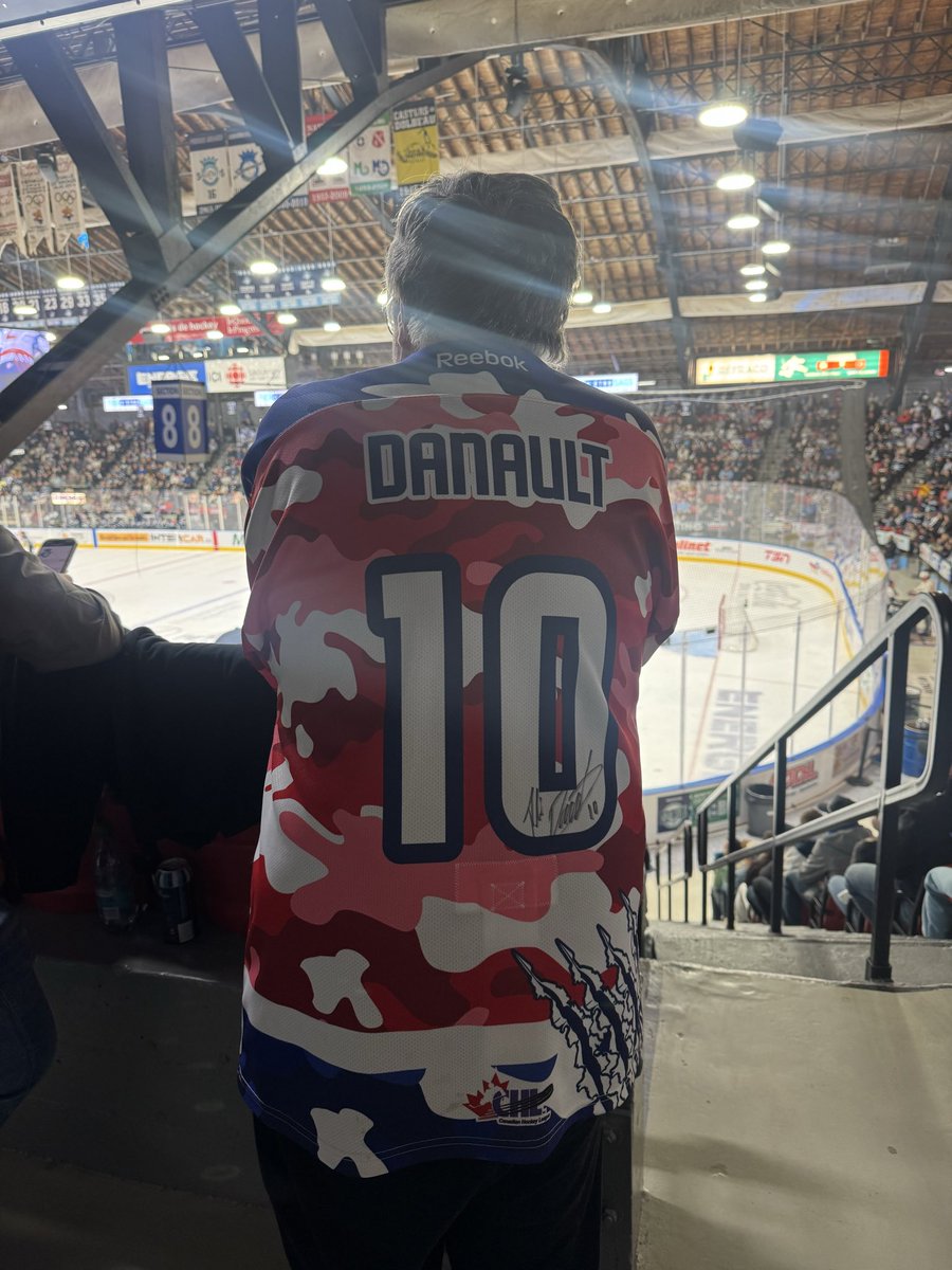 LHJMQ tweet media