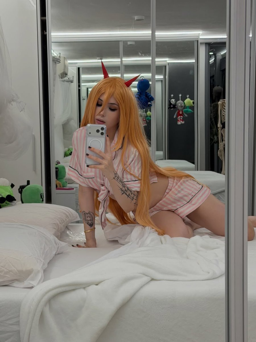 nicoleponyxo