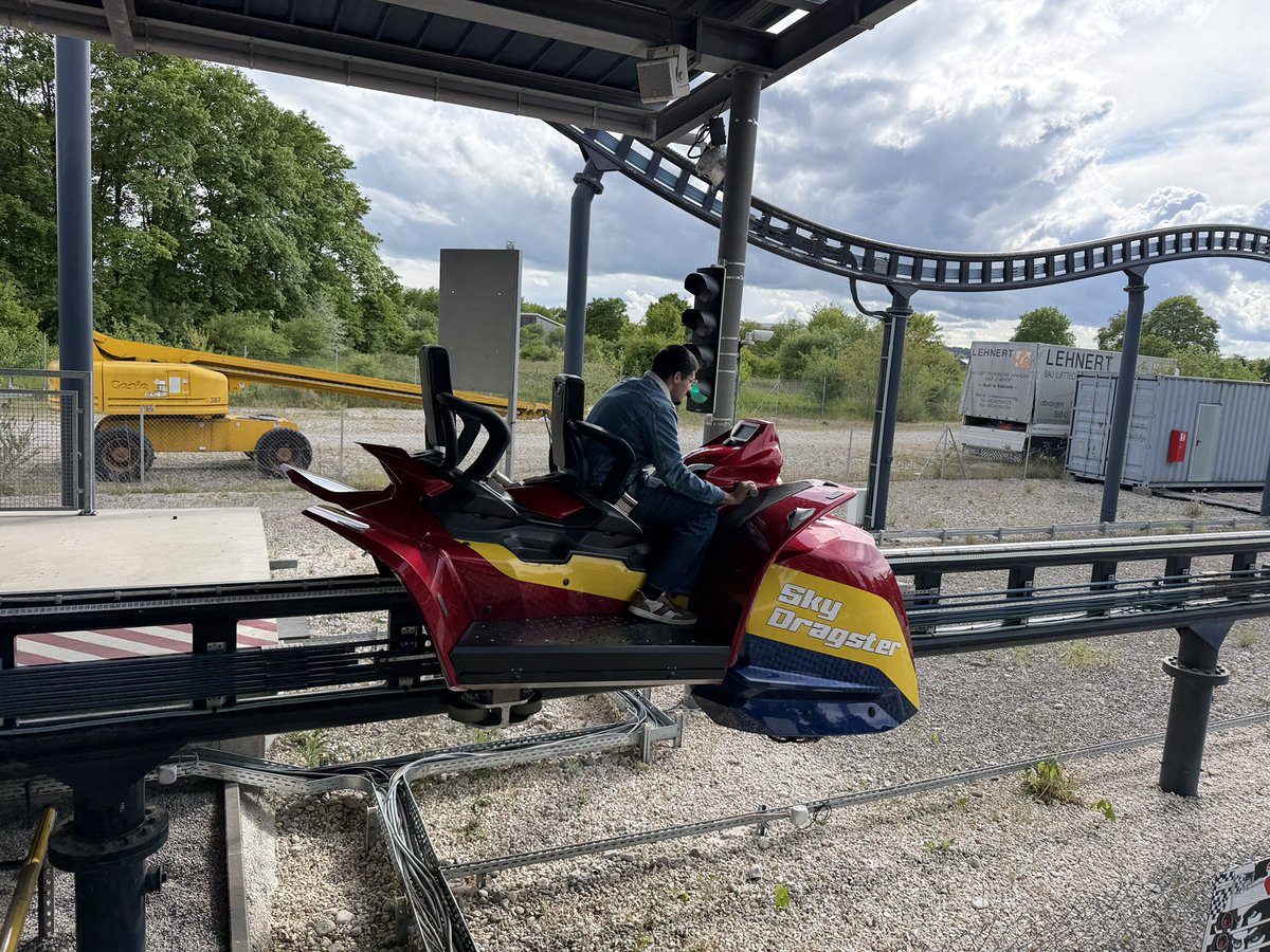 Attractions 360° tweet media
