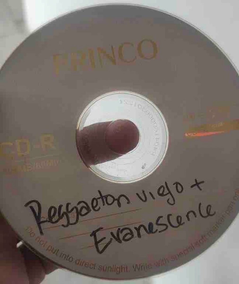 El Guarromántico tweet media