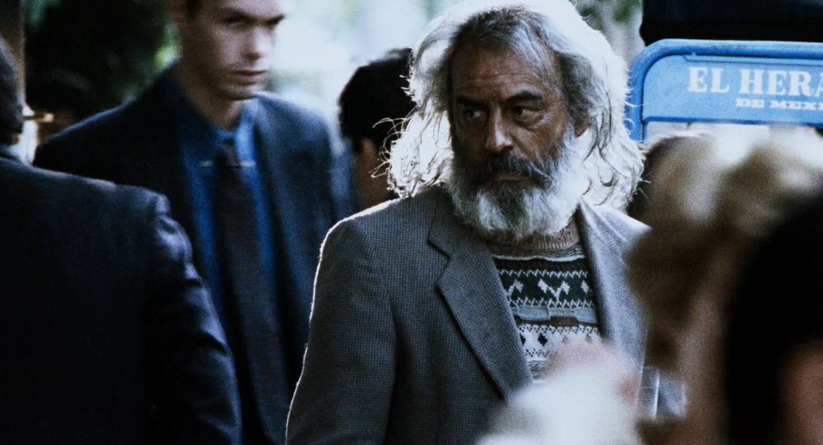 ZoomF7's tweet photo. Hace exactamente 26 años, 'Amores Perros', el debut de Alejandro González Iñárritu como director de cine, se estrenó en la Semana de la Crítica de Cannes, donde ganó el Gran Premio. 

🎬🎬 https://t.co/cqxShxN711