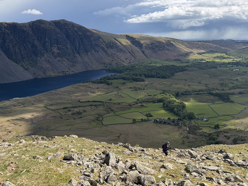 TeamWalking's tweet photo. Day five of our Walking the Wainwrights - Western Fells. We will summit all 33 fells in seven days of walking, finishing with Kirk Fell on Saturday. 

Hardly any rain, despite the forecast ☀️

Buckbarrow 420m
Seatallan 692m
Haycock 797m
Caw Fell 697m
Middle Fell 582m https://t.co/WZ4xcXDZJK