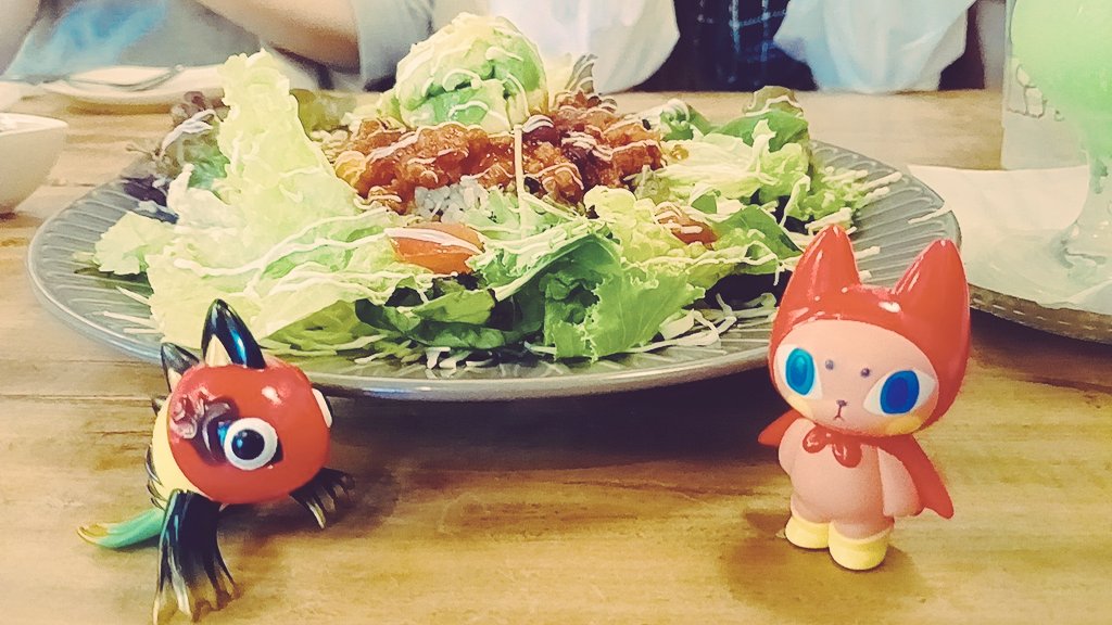 crsMaqfuHPePOnI's tweet photo. 🐱🧇🥞怪獣カフェ🍰🎂🐶
🌮🐟️🍛🍅
⛅️キブナドン🐟️達🐱☁️
(郷土玩具怪獣)
と
美味しい🥗🐻🐷😺
【🫛🫘タコライス🥑🍅🍛】
#ハティフナット
#HATTIFNATT #高円寺
#キブナドン #BADMEAW https://t.co/cPOeIUht9p