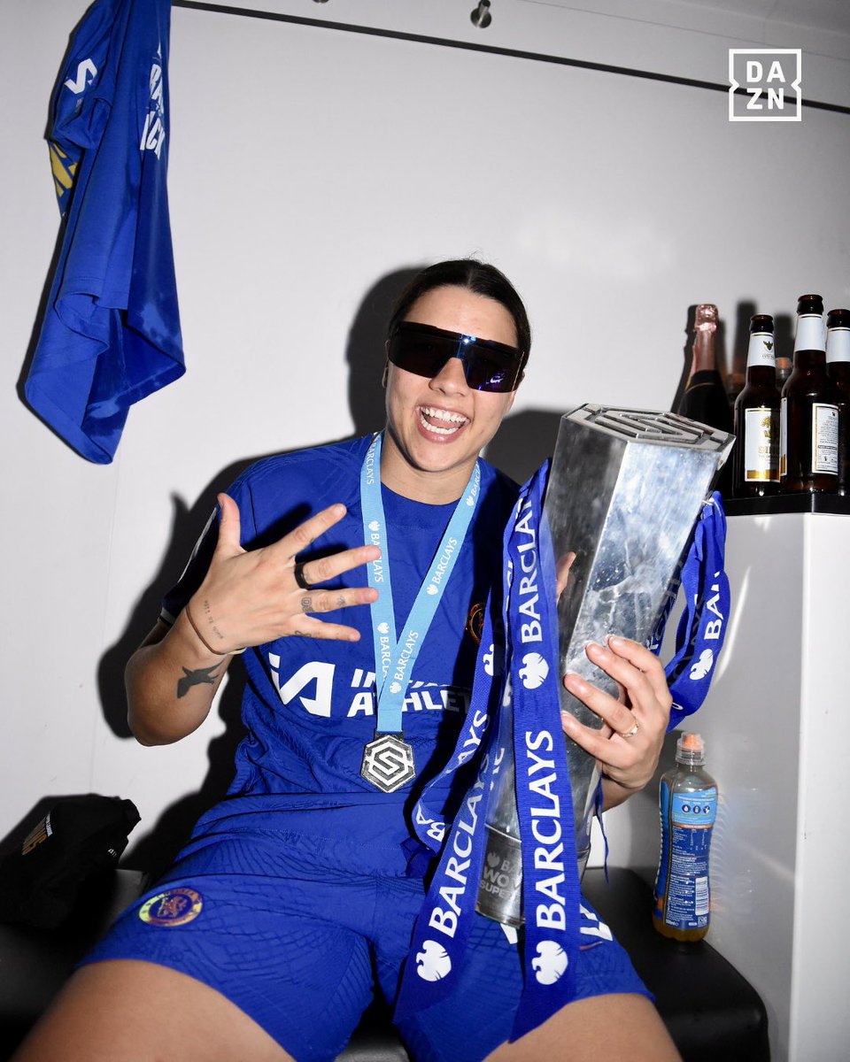 DAZNWFootball's tweet photo. End of an era 🔵
After six-and-a-half years as a Blue, Sam Kerr will leave Chelsea once her contract expires this summer, the club has announced 🚨
#Chelsea #SamKerr https://t.co/J5d726tiIV