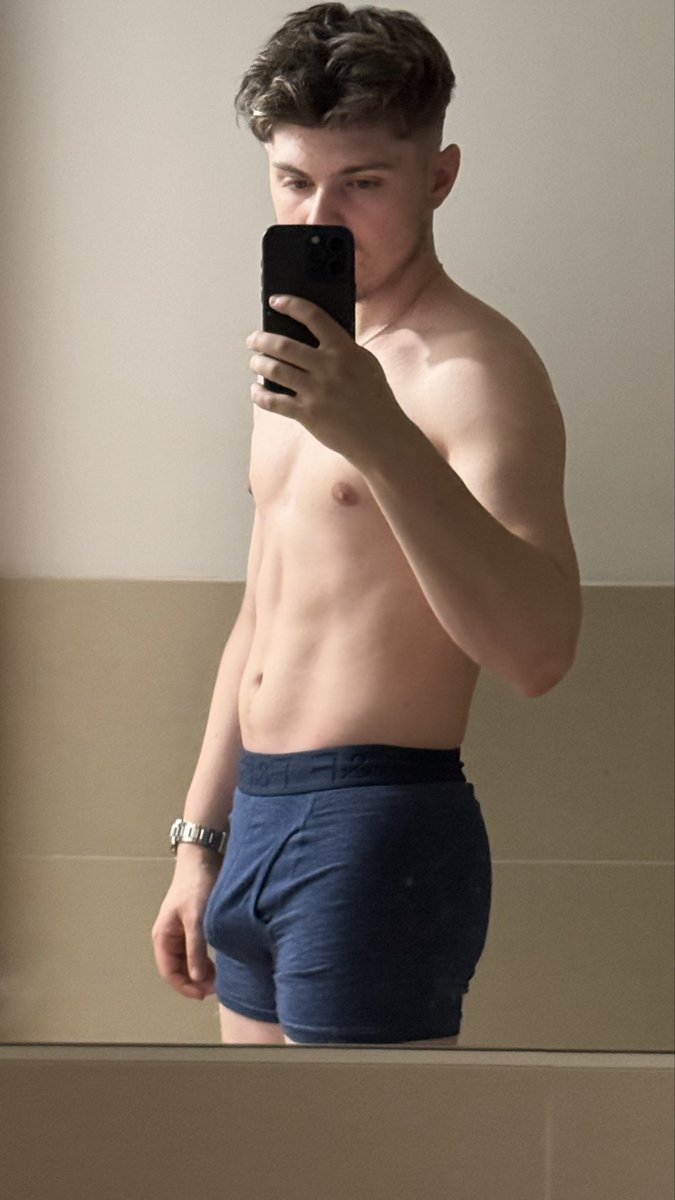 OllieNibs tweet media