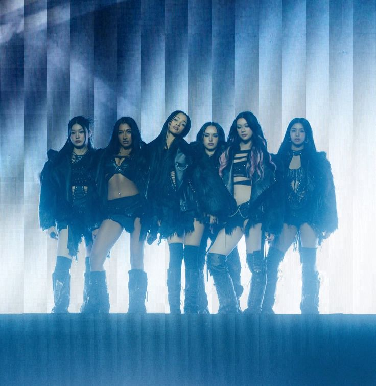 marskiendiel's tweet photo. Please continue to push the boycott and if you aren't already please DO!!!! 

this is a reminder that we cannot keep watching Manon getting erased like this without having a single statement about what's happening!! 

this drive has all the kats songs

#KATSEYE_IS_SIX https://t.co/bvF7dnXK0l
