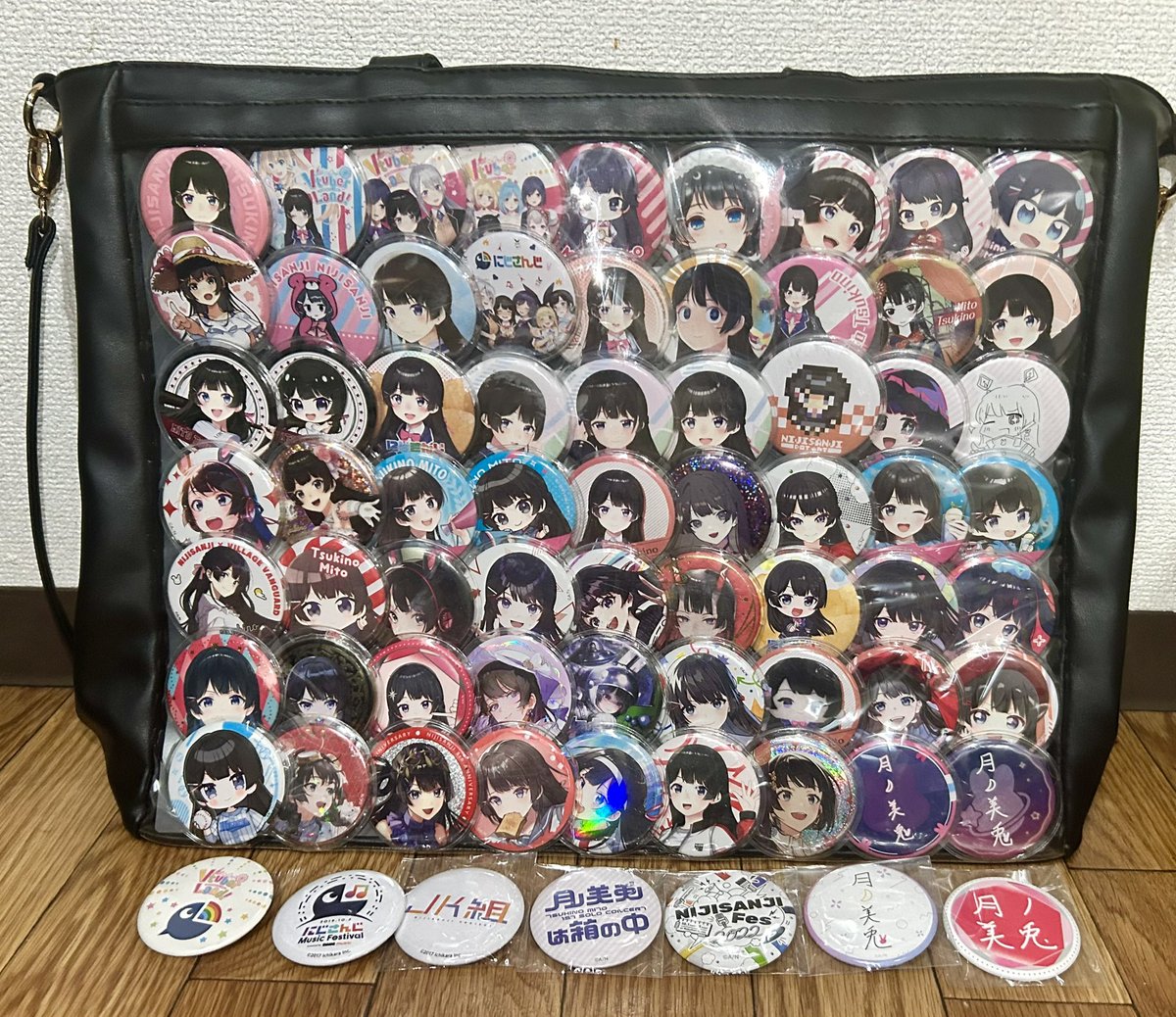 委員長の歴代の56mm缶バッジ縛りで A3痛バッグを組んでみました。 これ