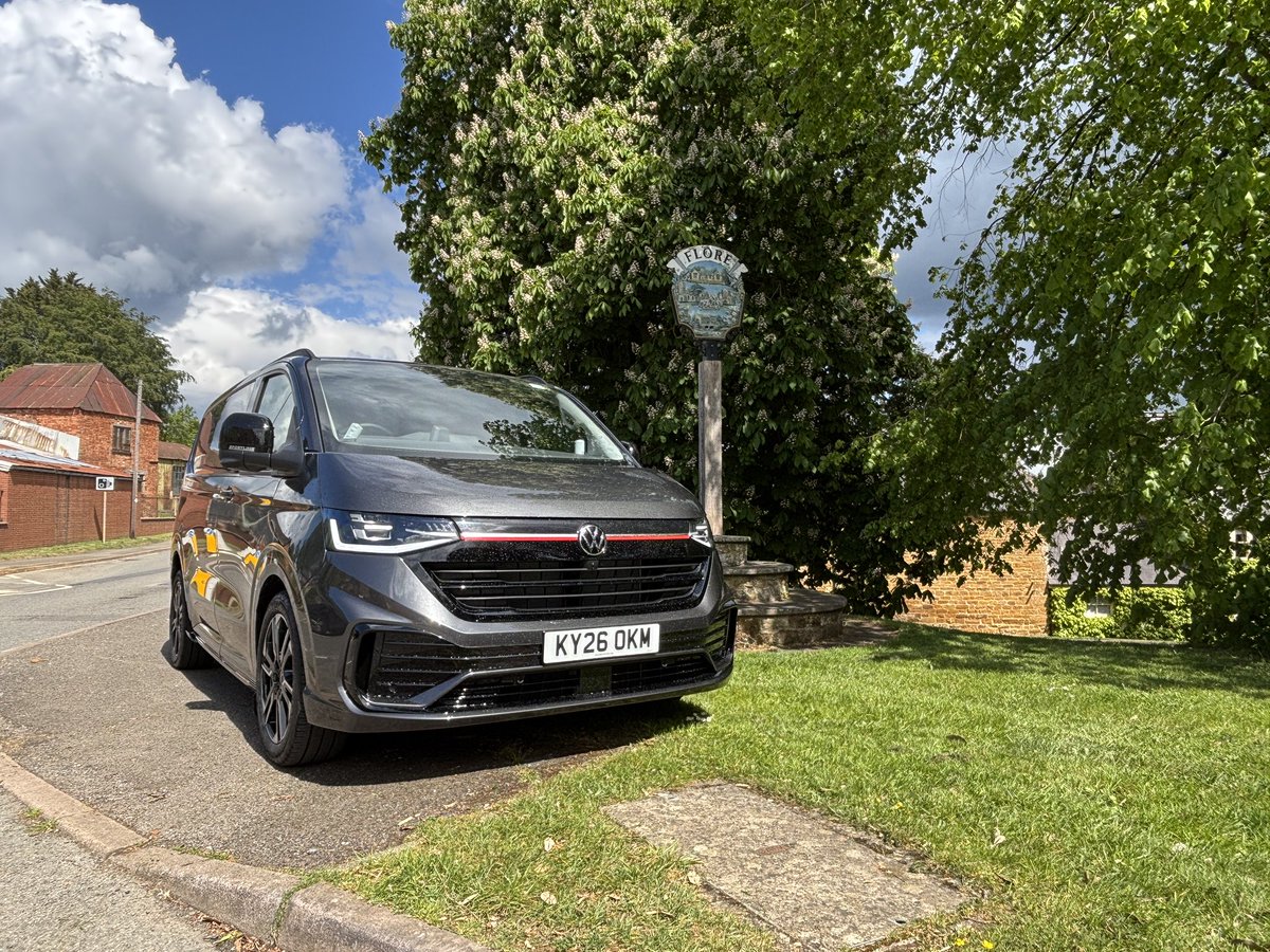 andrewmaxwalker's tweet photo. Fantastic afternoon spent with the Volkswagen Transporter Sport Line ! Have I found my new favourite panel van ? https://t.co/03QirIh96j