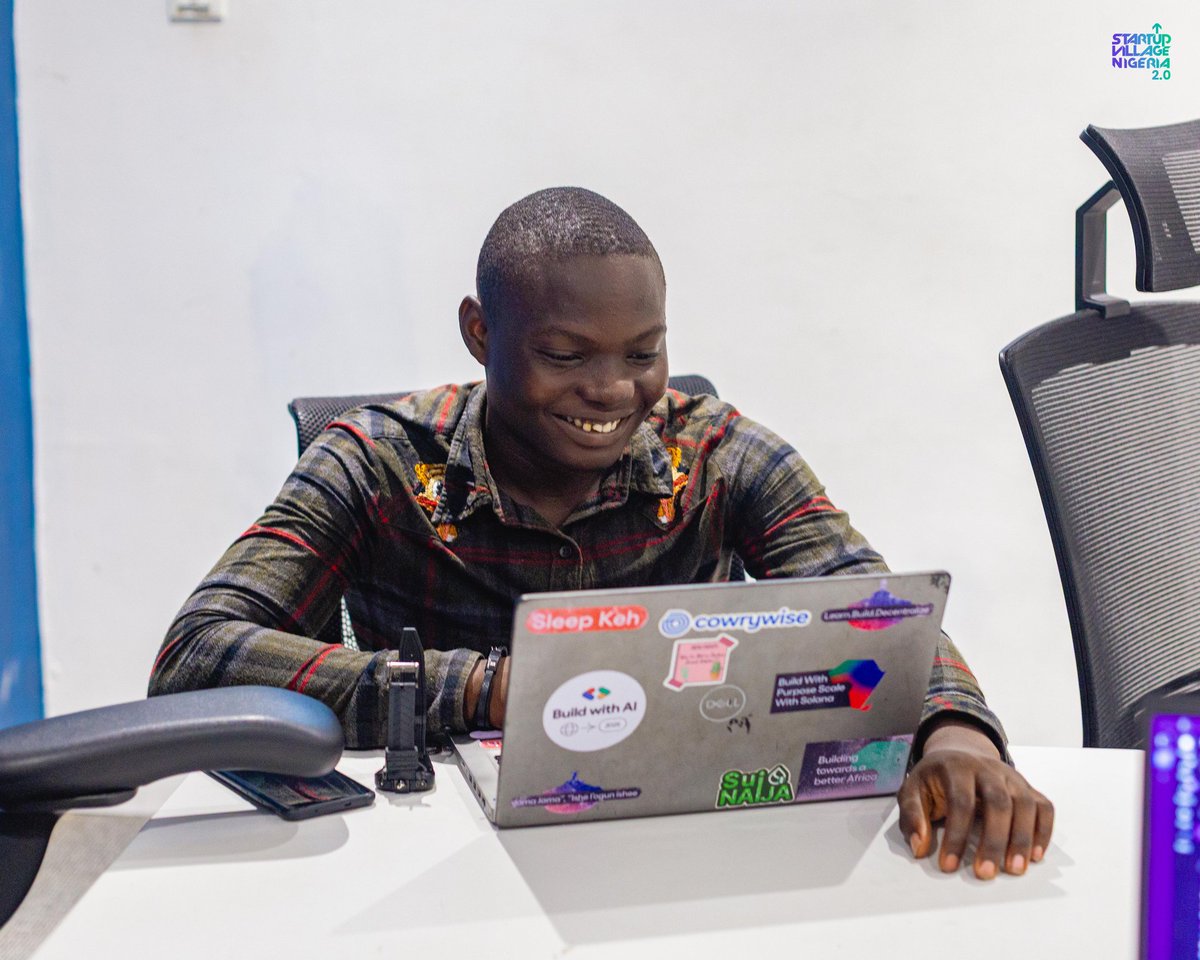 Adeola Lasisi tweet media