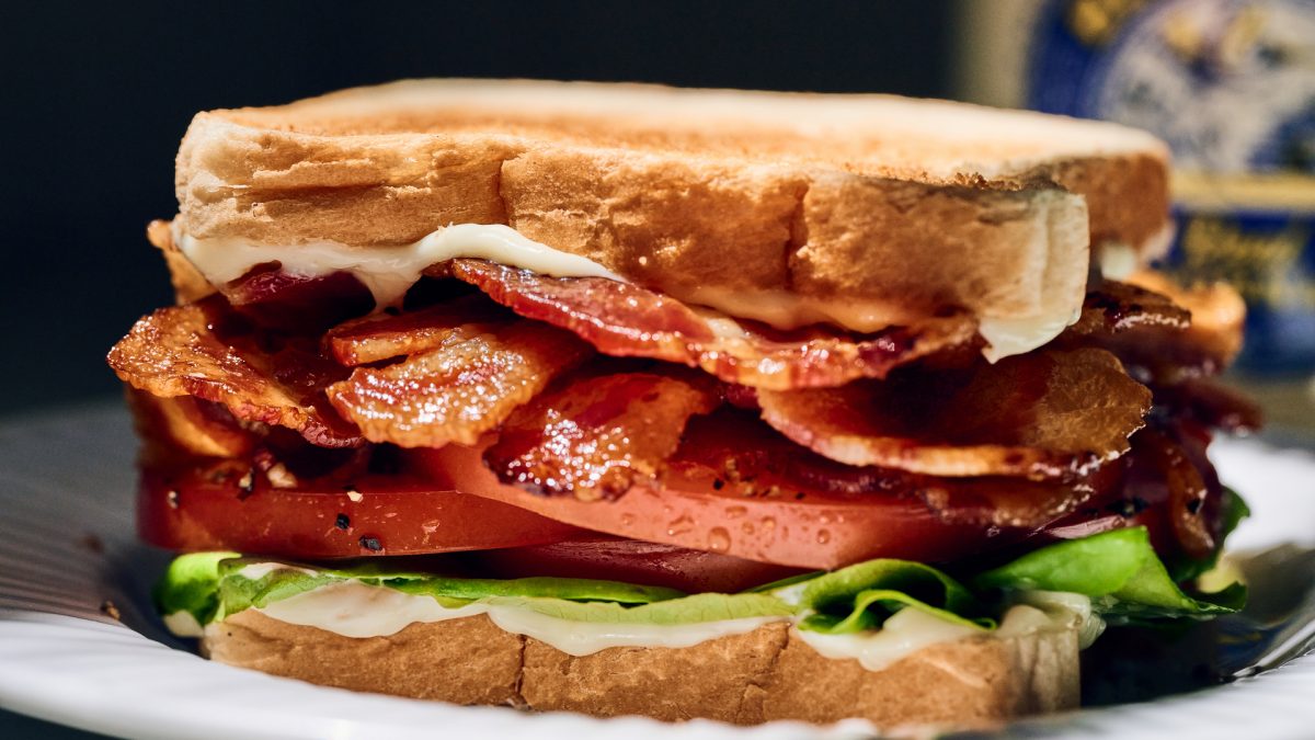 ShaunRiggle's tweet photo. Tom here is a BLT for your algorithm. @tomgreenlive https://t.co/HfDU3KqZ8w