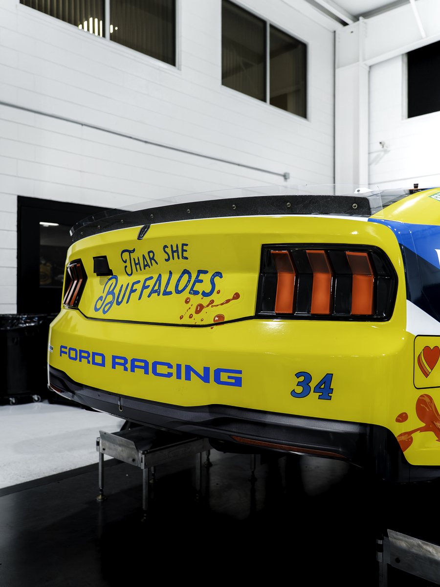 Front Row Motorsports tweet media