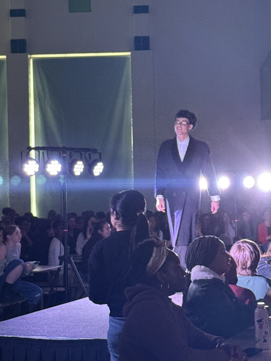 glaws075's tweet photo. Thank you to everyone who made last week’s Fashion Show a success at @StPiusXOCSB for Catholic Education Week. It was an incredible effort from over 100 student volunteers and participants. Cant wait for next year. @ItsMissBennett @stpiusxbsa https://t.co/s1HeTdtkQs