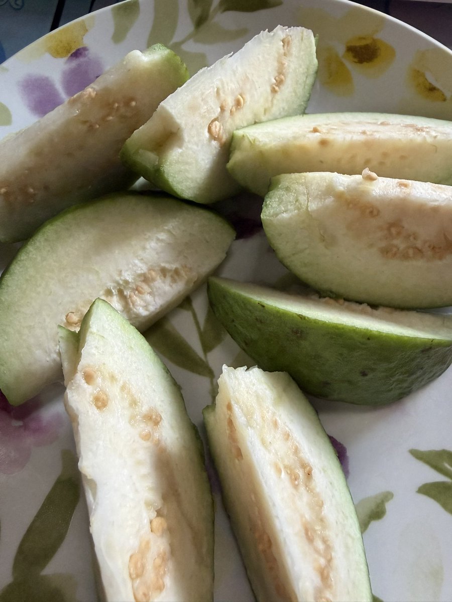 mir 🍏 aiku tweet media
