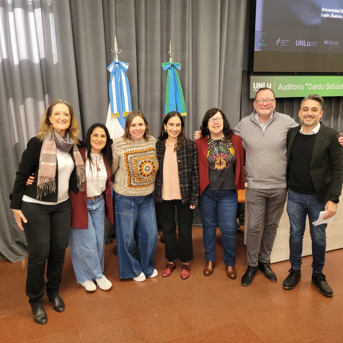 EADunlp tweet media
