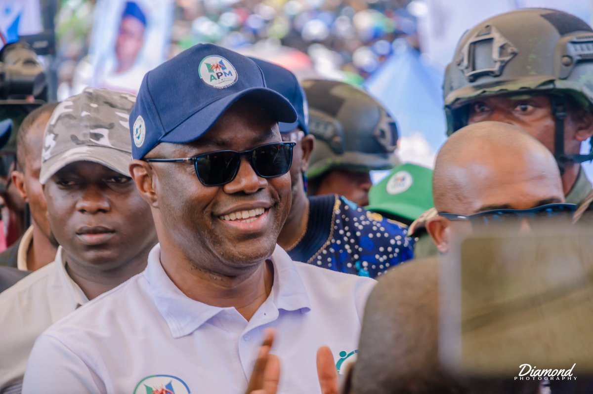 Diamondconcept7's tweet photo. The Declaration. The Movement. The Vision.
Seyi Makinde x APM 2026. #APM #PDP #SeyiMakinde #MapoHall #Presidency  #DocumentaryPhotography https://t.co/RBP9YoScgd