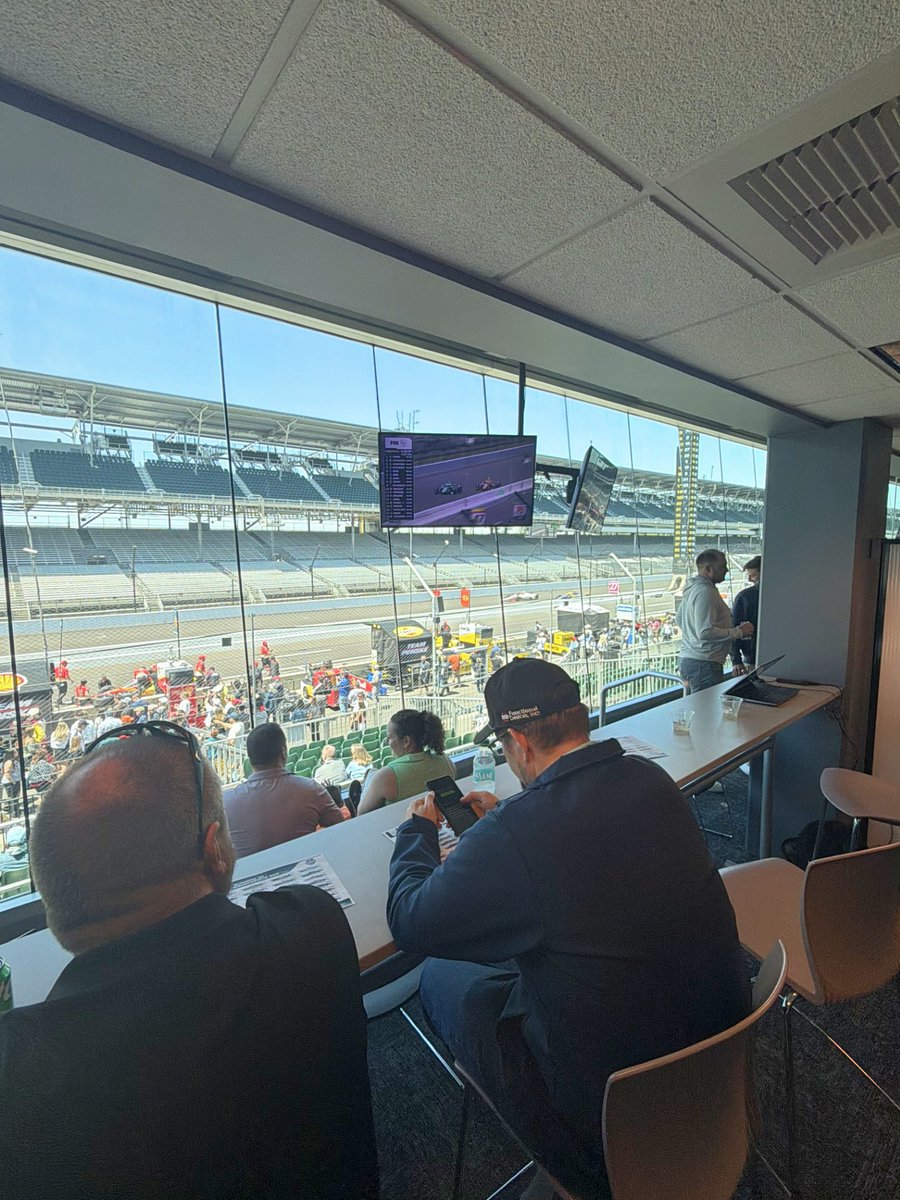 FunctionalDvces's tweet photo. ☀️ What a perfect day to wrap up our Voice of Customer Event! 🏎️🏁

Nothing better than great conversations and racing to finish things off strong. Thanks for riding along with us! 🔥

#Indy500 #VoiceOfCustomer #CustomerExperience #Networking #BuildingAutomation https://t.co/5yU9EcuT13