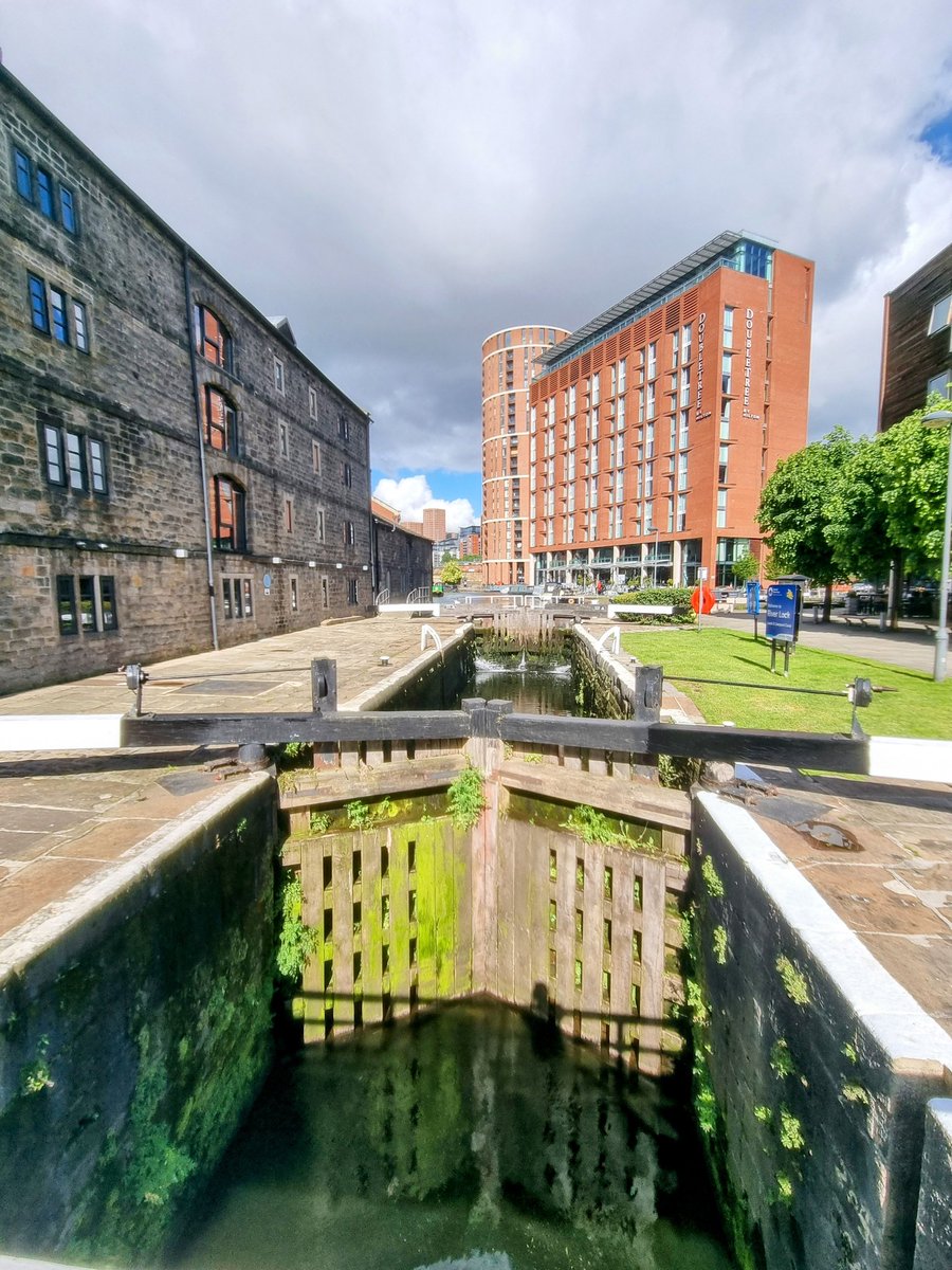 NoelDolphin's tweet photo. Leeds is looking lovely today. Light rail conference - lots of speakers kept saying we need to work harder on our business cases - felt like heckling "doesn't matter how hard you work - Treasury will tell you to piss off". https://t.co/9B97YmoQuU