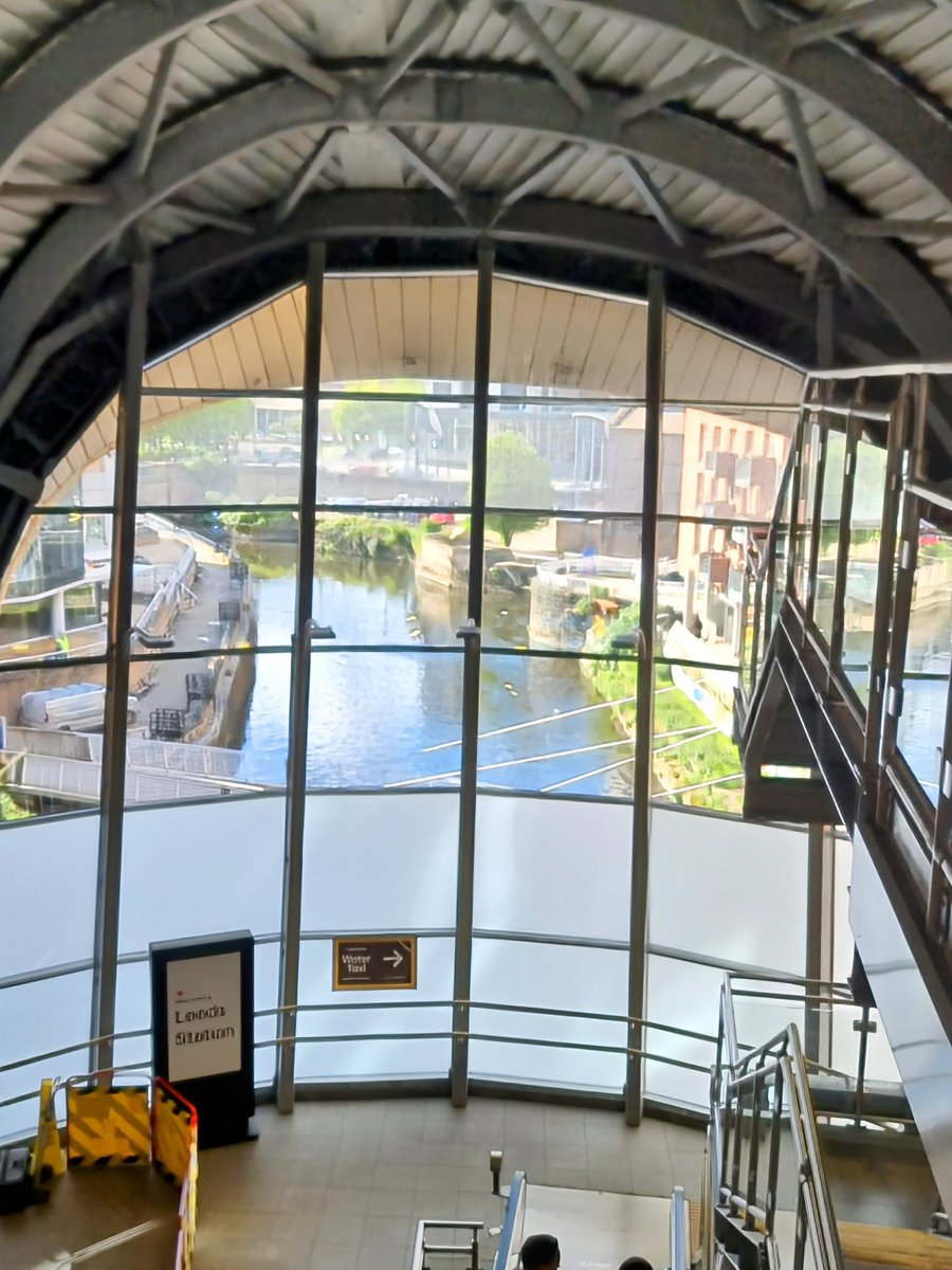 NoelDolphin's tweet photo. Leeds is looking lovely today. Light rail conference - lots of speakers kept saying we need to work harder on our business cases - felt like heckling "doesn't matter how hard you work - Treasury will tell you to piss off". https://t.co/9B97YmoQuU