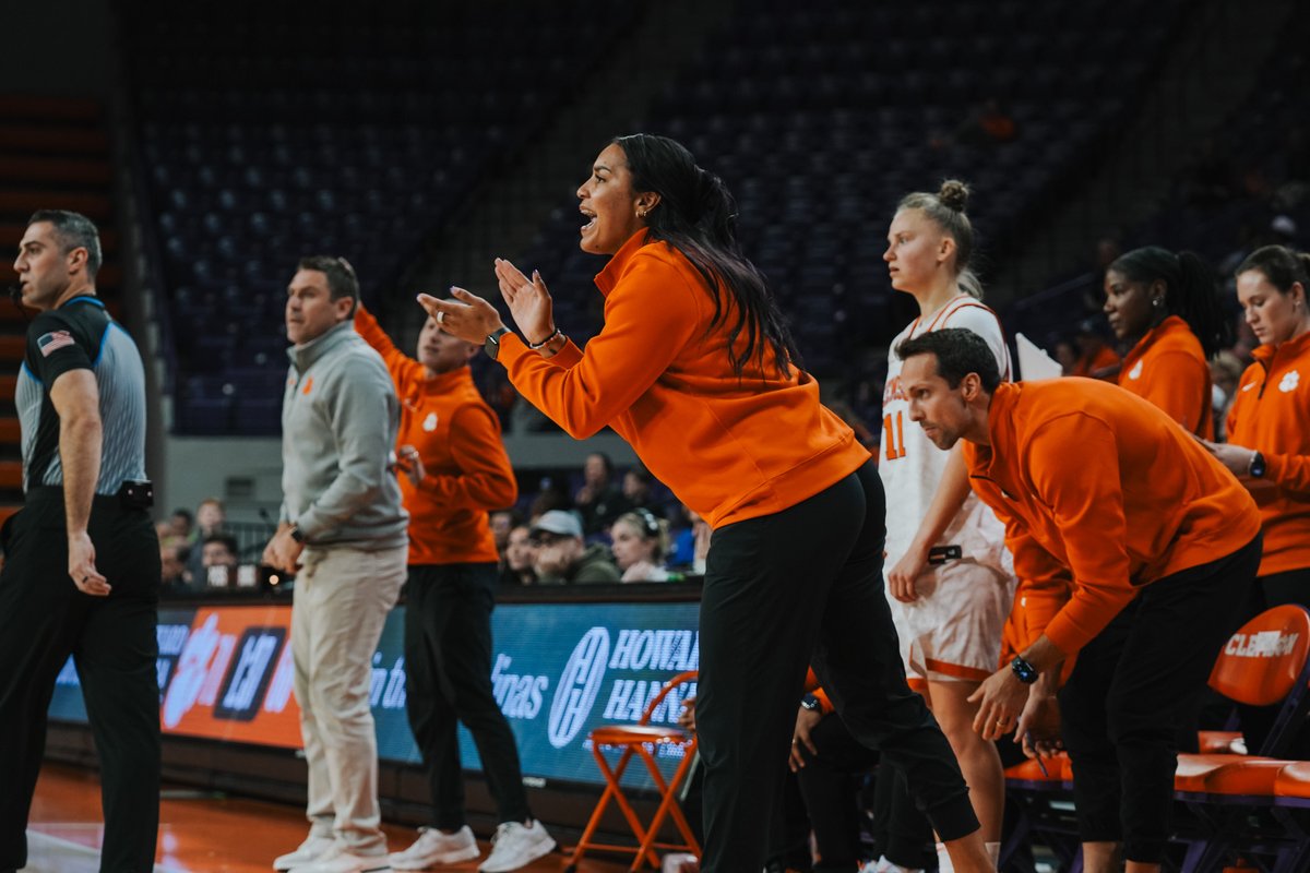 ClemsonWBB's tweet photo. Help us wish Coach Jayda a Happy Birthday!! We are so thankful for all you do! 🥳 https://t.co/uDJqzxR4vy