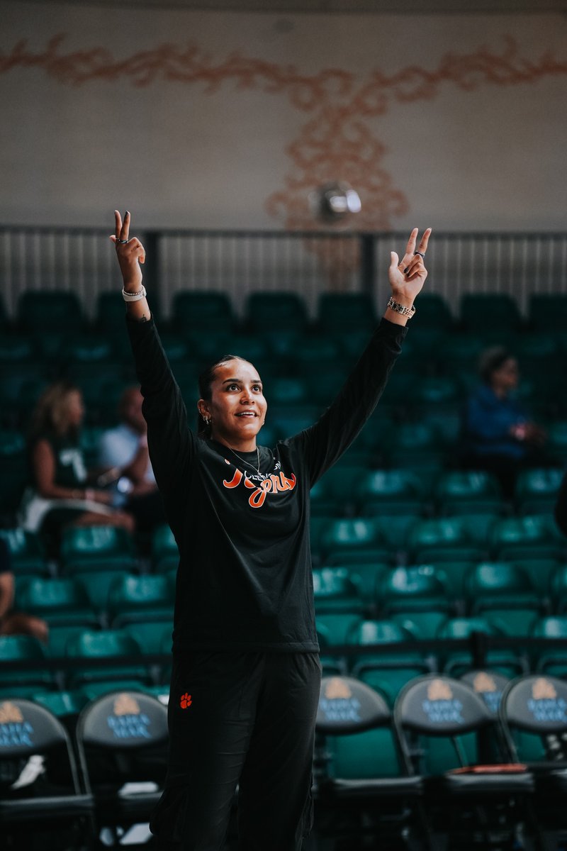 ClemsonWBB's tweet photo. Help us wish Coach Jayda a Happy Birthday!! We are so thankful for all you do! 🥳 https://t.co/uDJqzxR4vy