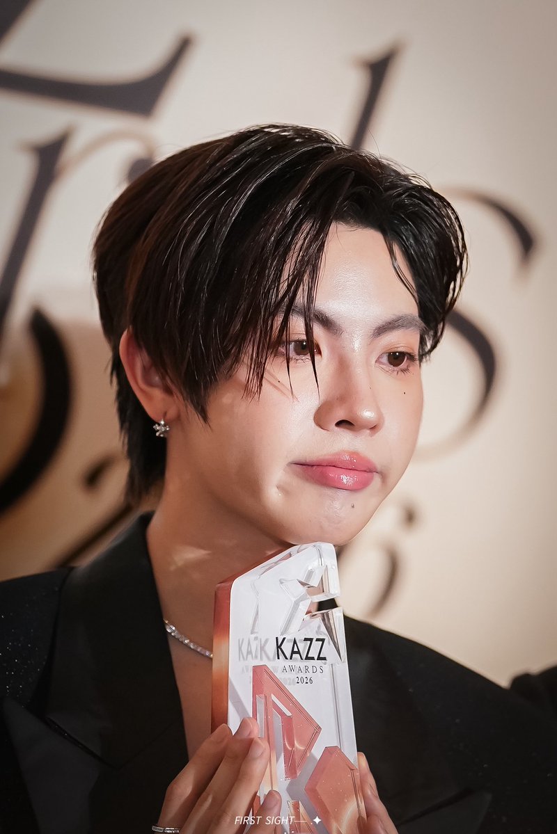 𝘍𝘐𝘙𝘚𝘛 𝘚𝘐𝘎𝘏𝘛── .✦ tweet media