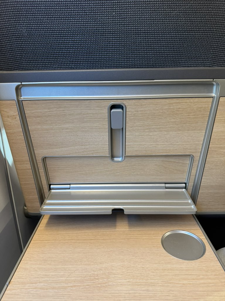 ing23s's tweet photo. Aber schon sehr praktisch um hier Twitter Videos vertikal automatisch abspielen zu lassen https://t.co/iwQYpL1P3S