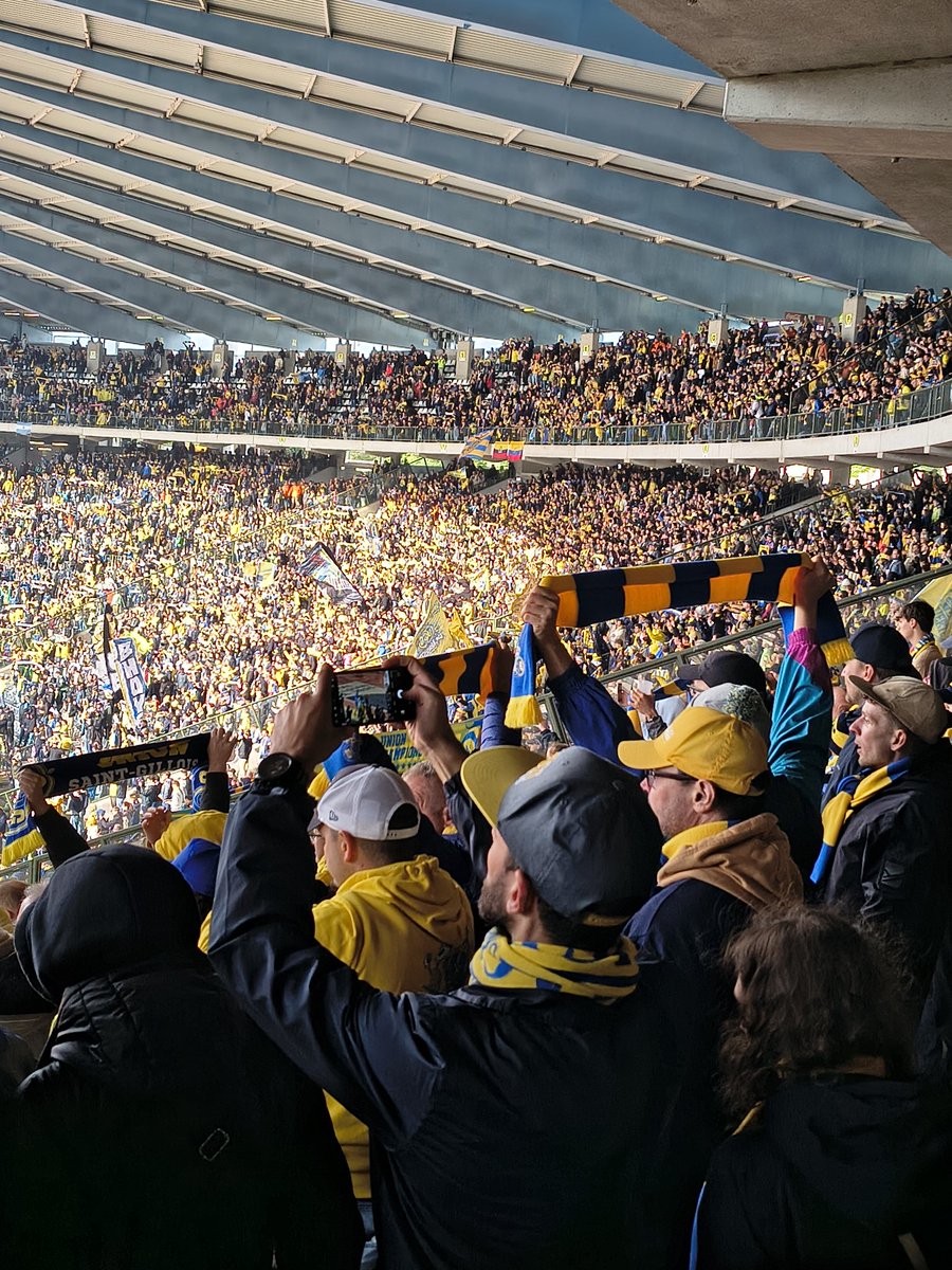 engelsthecat's tweet photo. Our Wembley on Sunday, Belgium's Wembley on Thursday. Up the Dale and Allez l'Union. https://t.co/JNmI1Zluna
