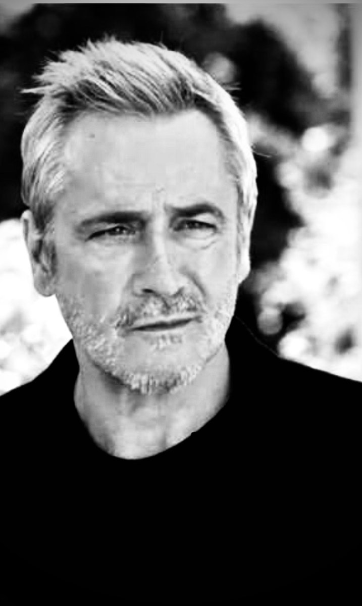 jmtinivelli's tweet photo. Simon Coleman en tournage saison 4 … @jmtinivelli #serie #tv #fiction ❤️🌸 https://t.co/10R4vQbI6G