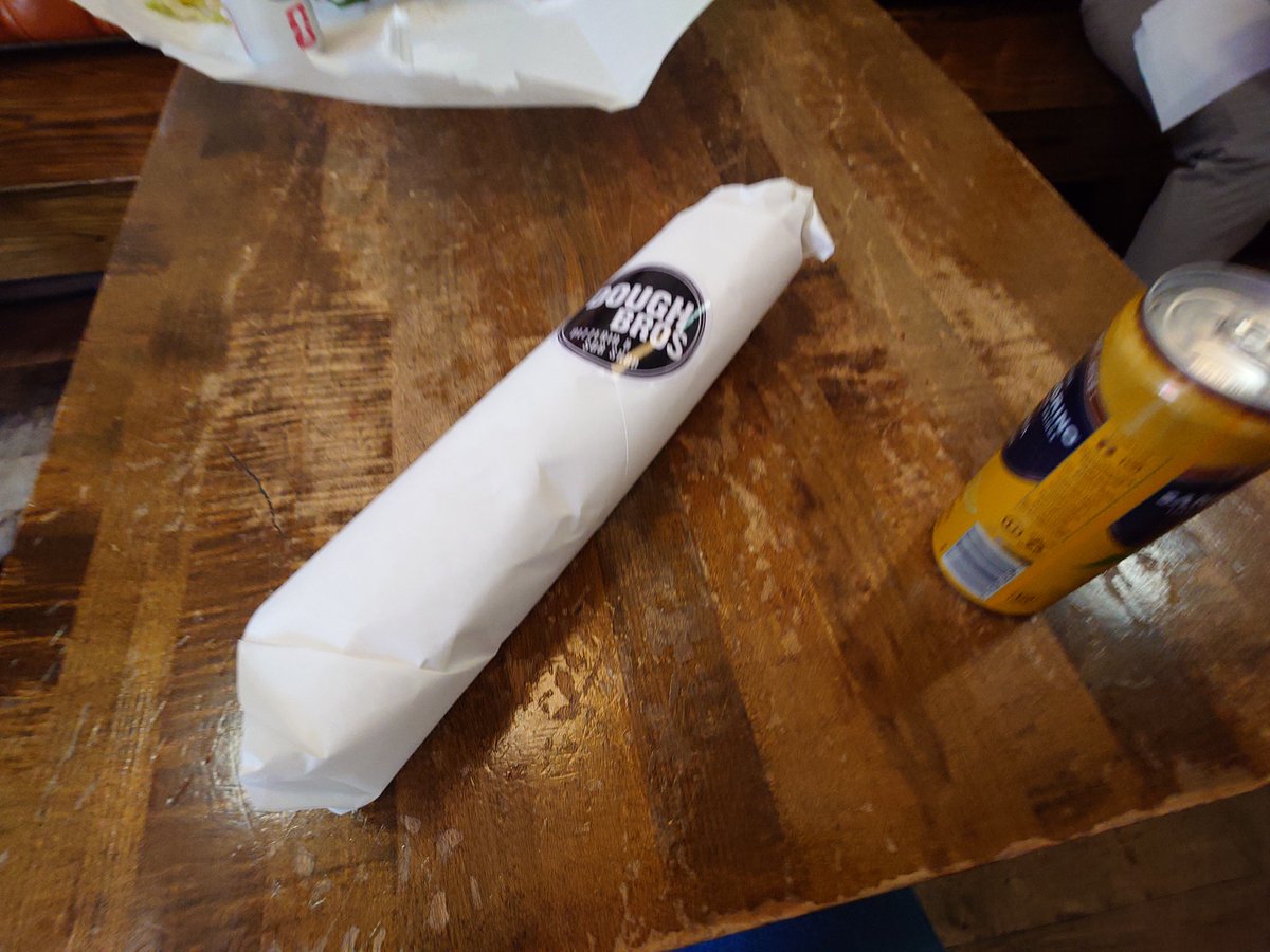 Dough Bros Pizzeria & Sub Shop デカくてくっそうまかった