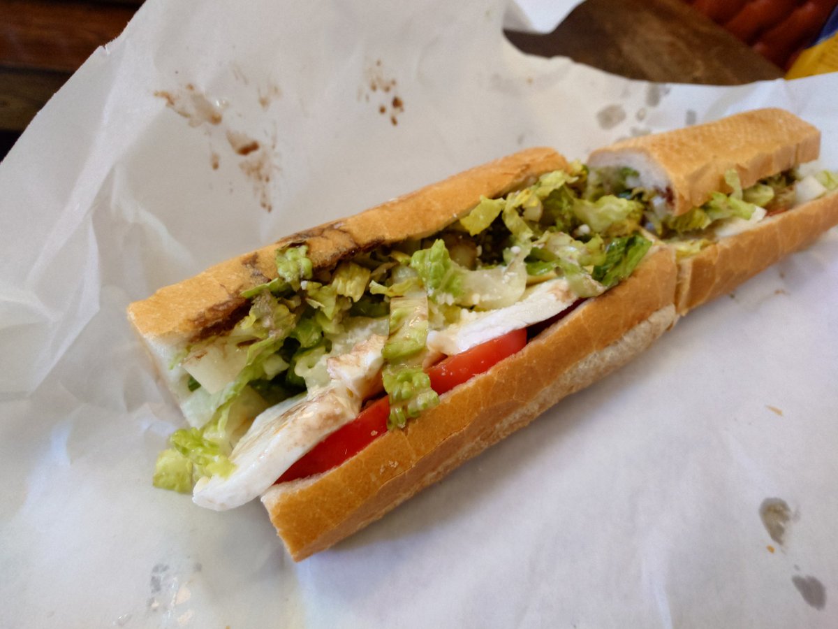 Dough Bros Pizzeria & Sub Shop デカくてくっそうまかった