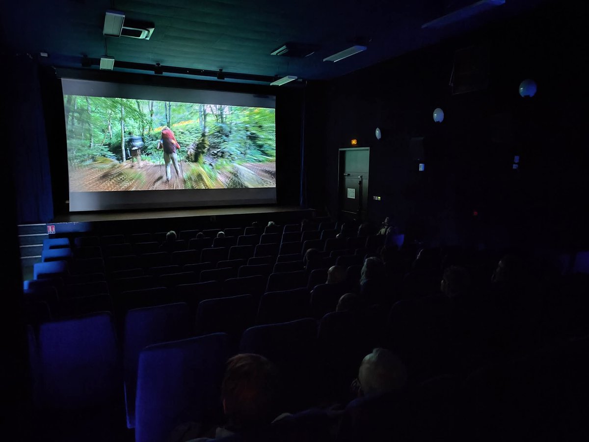 Seyssel74's tweet photo. 🎬 Ce mercredi 7 résidents de l'EHPAD Les Jardins de l'île sont venus voir le film Compostelle au Cinéma Le Condate grâce aux asso Vive le Cinéma et Colibri et au pôle animation de l'EHPAD
Merci aux bénévoles, au CCAS, élus, agents de Seyssel mobilisés pour cette séance solidaire https://t.co/5WxbOR15vM