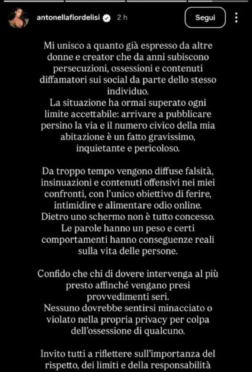 PattyCastiello's tweet photo. @daliaraadia Apposta, perché lei aveva messo questa storia contro di lui https://t.co/eDrMlA2M9l