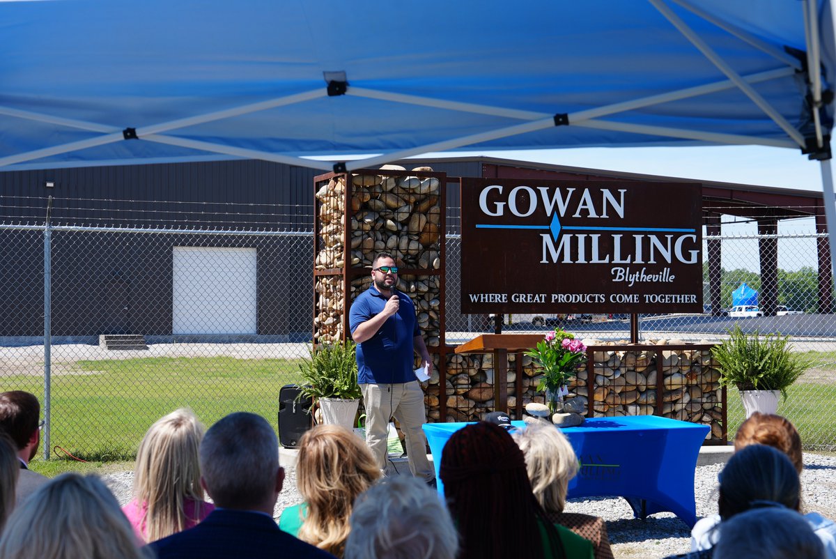 ArkansasEDC's tweet photo. Gowan Milling announced plans to expand its existing manufacturing facility in Blytheville, Arkansas. The company is investing more than $8.7 million as part of the expansion and expects to create 34 new jobs over the next five years. https://t.co/AyvfnssHQ1