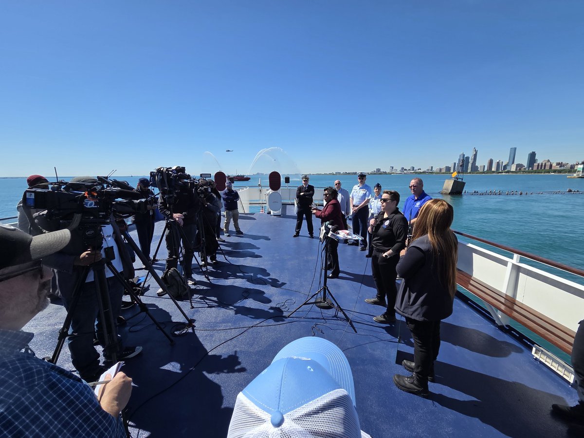 Chicago OEMC tweet media