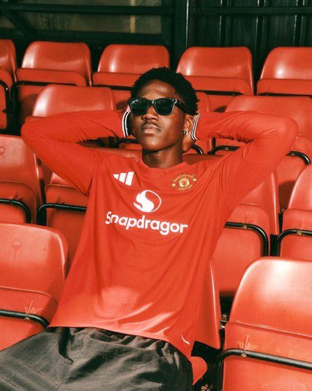 * tweet media