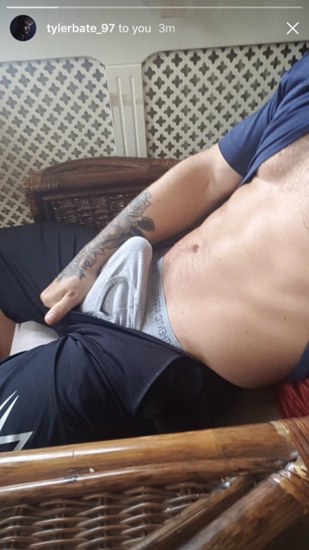 TIOZayn00's tweet photo. Oh my God...
#tylerbate https://t.co/S9R6PPmGDH