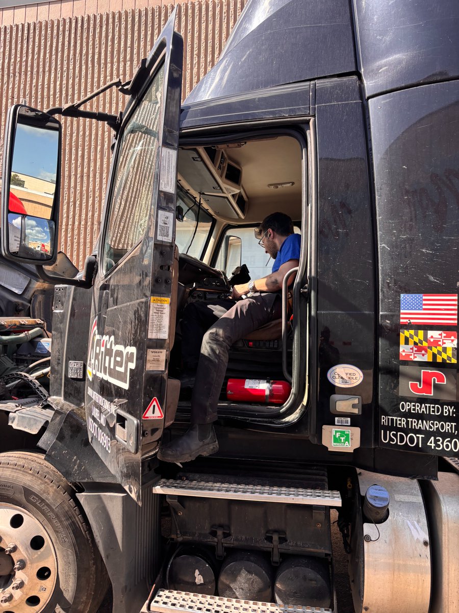 natrades's tweet photo. Diesel techs keep freight moving for all of us. NATS Diesel Technology students train on real trucks from engine to cab. 

Enrollment open now. Get started at https://t.co/Fn6TTbOSGV 

#DieselTech #TradeSchool #Baltimore #HeavyTrucks https://t.co/TT9QDENRRV