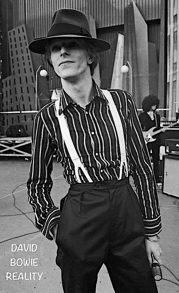 DAVID BOWIE REALITY tweet media
