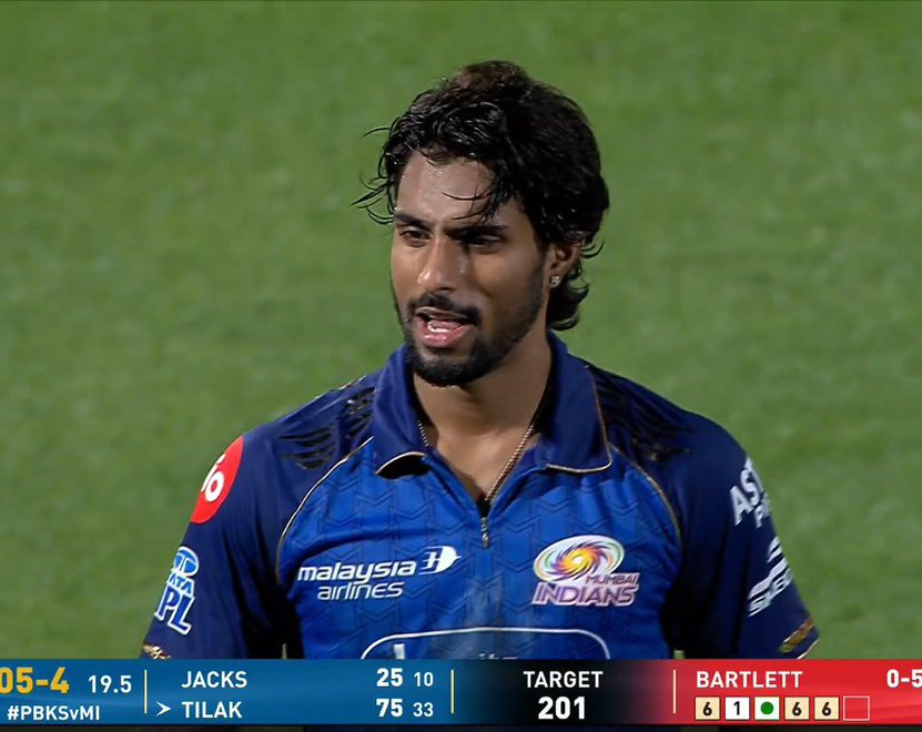 SelflessCricket's tweet photo. Dear Arshdeep Singh,

Tilak Varma does not need any sunscreen. He looks more handsome than you. His top class game alone is better than any cosmetic sunscreen. So instead of making racist comments, focus on your game. https://t.co/rPtvCMOm05