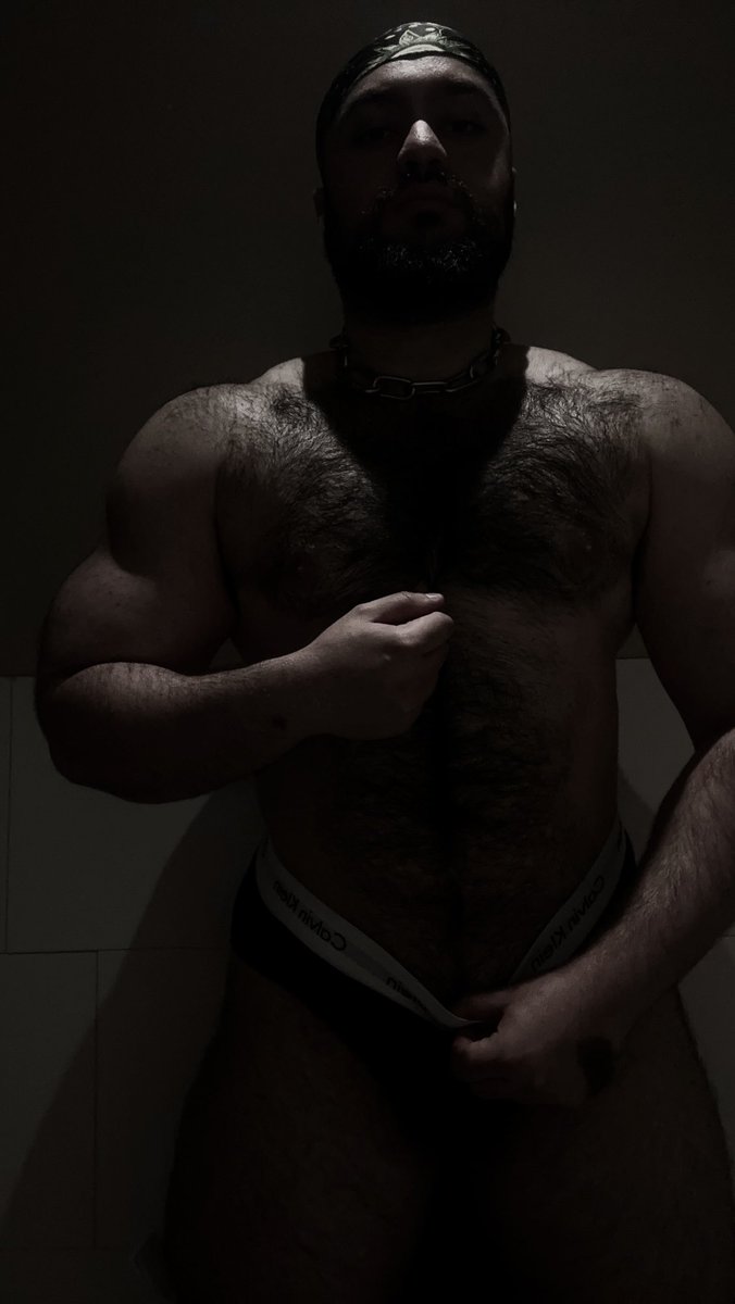 03ilke's tweet photo. Who is kneeling before me? 😈 https://t.co/7f16psFdjs