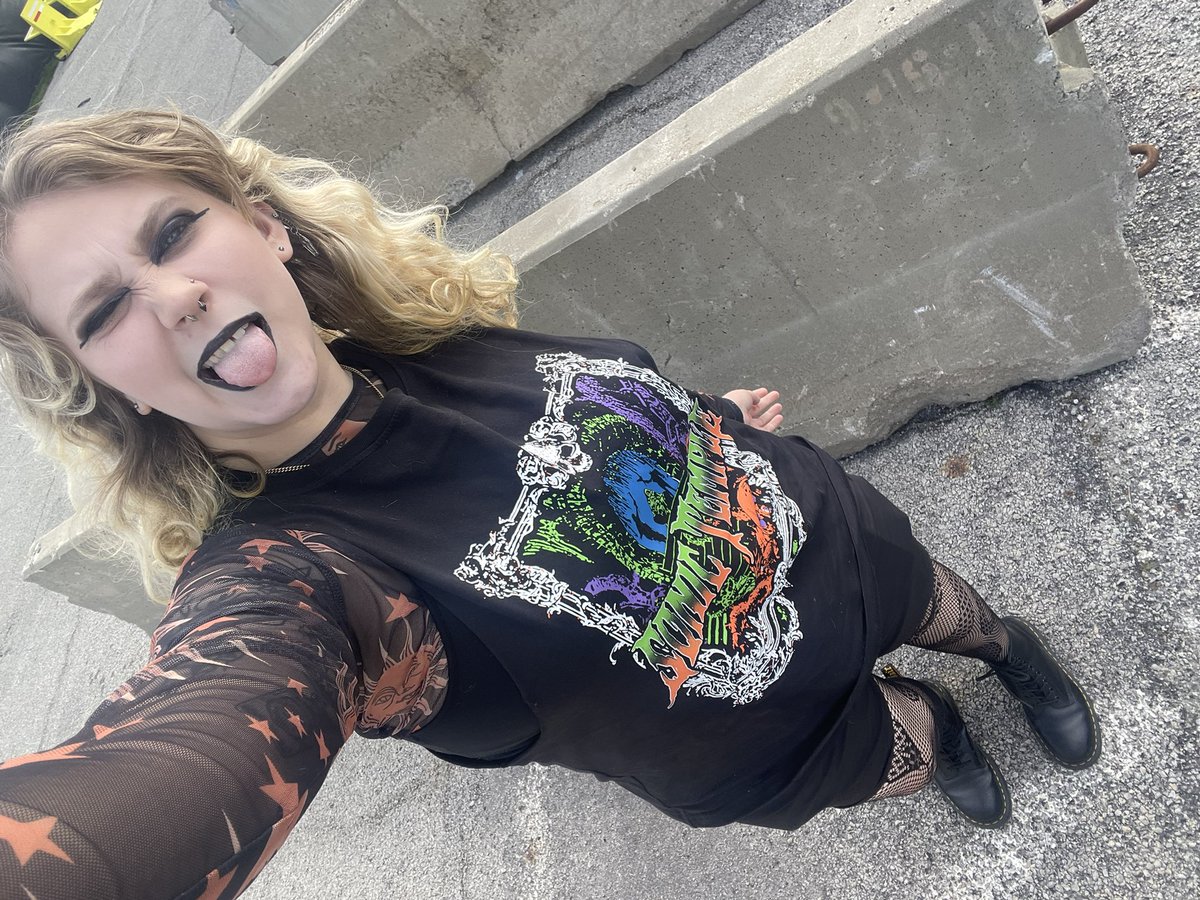 taylor tweet media