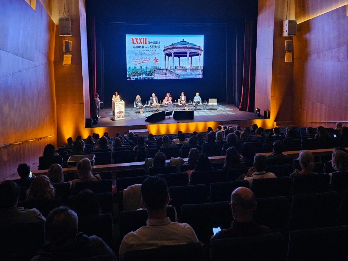 Coenav's tweet photo. 📍 Inaugurado en Pamplona el Congreso Nacional de @enfergeronto con 300 profesionales bajo el lema “Envejecer con sentido”.

Ana Mariñelarena (COENAV): “Cuidar a la sociedad para que aprenda a envejecer es nuestra mayor responsabilidad”.

👉 https://t.co/9eGOuFr77A https://t.co/Z9XikYXsDp