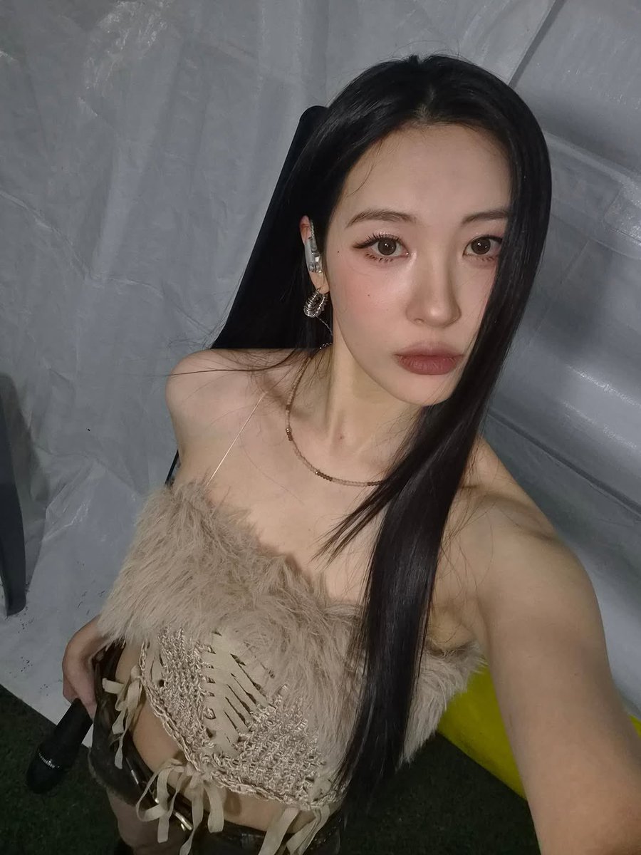 Sunmi_Union's tweet photo. [#INSTAGRAM] Sunmi update:

“Thank you Sangji University 🥺🗯️🤍🫰🏻🌼💓”

🔗 https://t.co/JlqSbx8WE7

#SUNMI #선미 https://t.co/zGAivETmcD