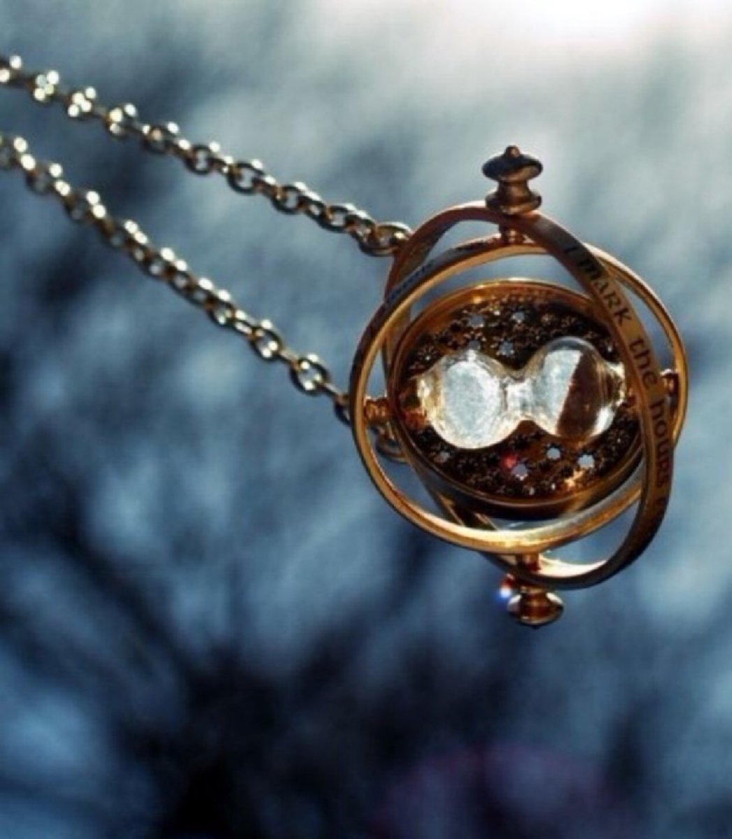 TheDailyHPotter's tweet photo. Time Turner ⏳ https://t.co/Vbfp2WcB72