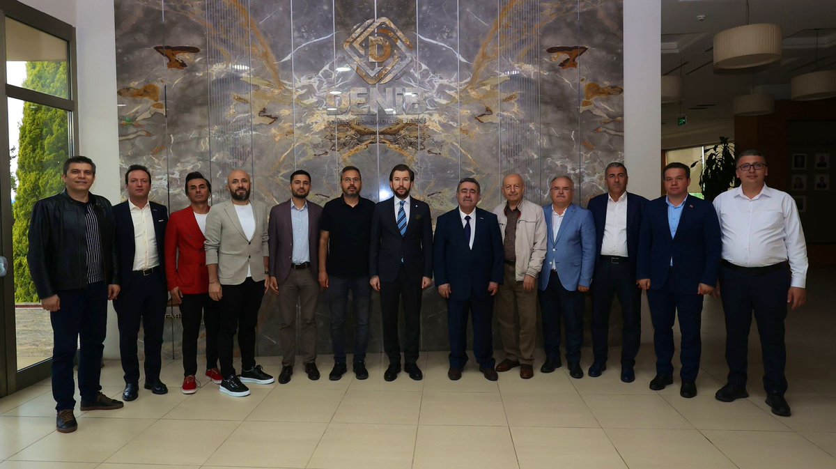 MUSIADDenizli's tweet photo. MÜSİAD Denizli Şube Başkanımız Engin Boyacı ve Yönetim Kurulu Üyelerimiz ile birlikte, DENİB (Denizli İhracatçılar Birliği) Başkanlığı görevine seçilen Sayın Osman Uğurlu ve yönetimine hayırlı olsun ziyaretinde bulunduk. https://t.co/DGOJv52aOe