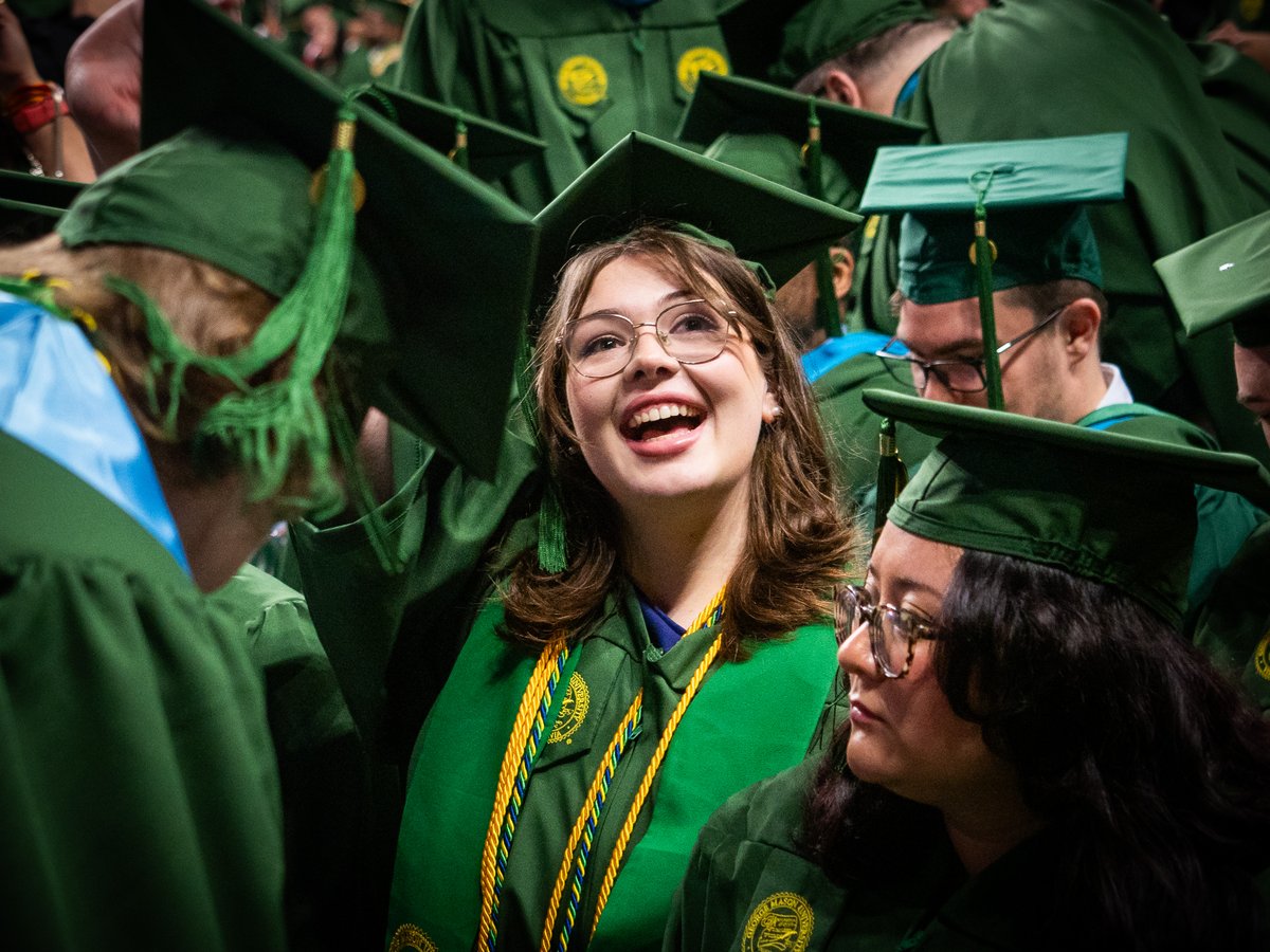 GeorgeMasonCHSS's tweet photo. #Mason2026, this is YOUR moment! 🎓💚💛

It was an unforgettable University Commencement this morning! Congratulations to our newest alumni! 

#MasonGrad #MasonNation #MasonAlumni https://t.co/qo2BjNjoJ2